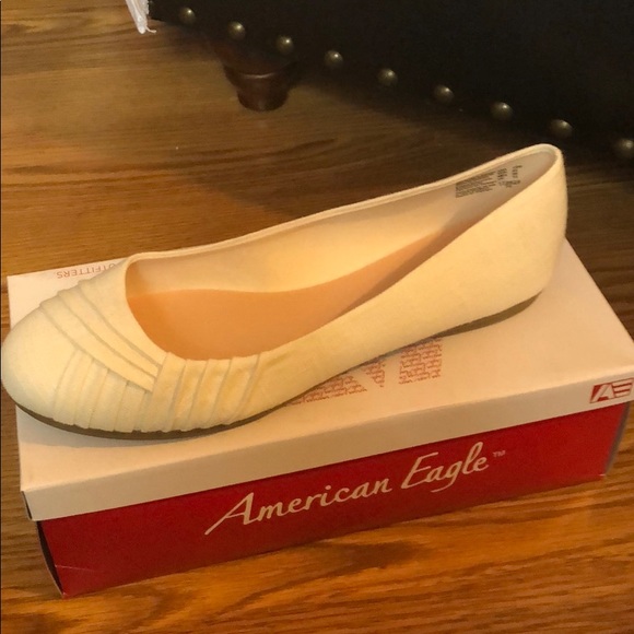 American Eagle Outfitters Shoes - 🌹🌹NWT 8.5 Gorgeous cream Flat simply gorgeous